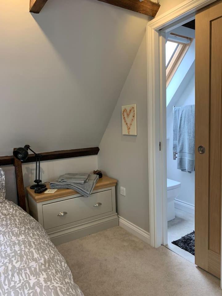 Ferienwohnung The Barn House Cranleigh Exterior foto